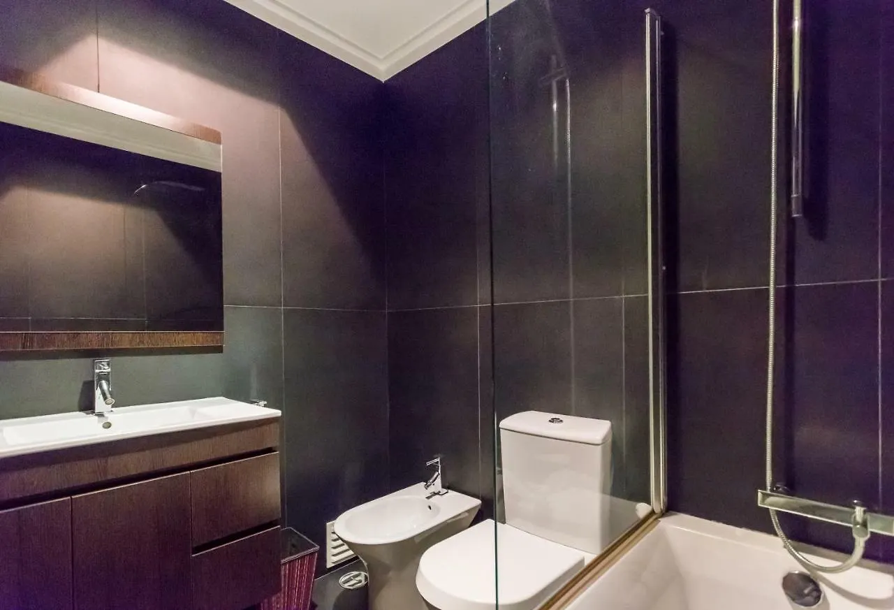 Lagos Marina Apartment With Pool & Gym
