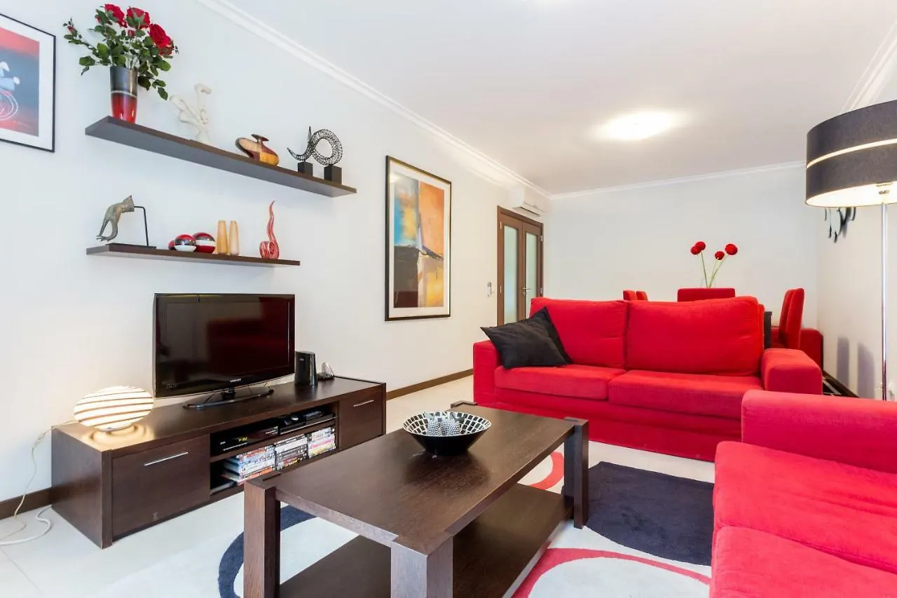 Lagos Marina Apartment With Pool & Gym